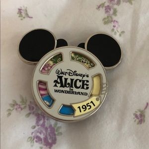 Disney Other - Alice in Wonderland LE 1000 Disney Pin Disney Other - Alice in Wonderland LE 1000 Disney Pin